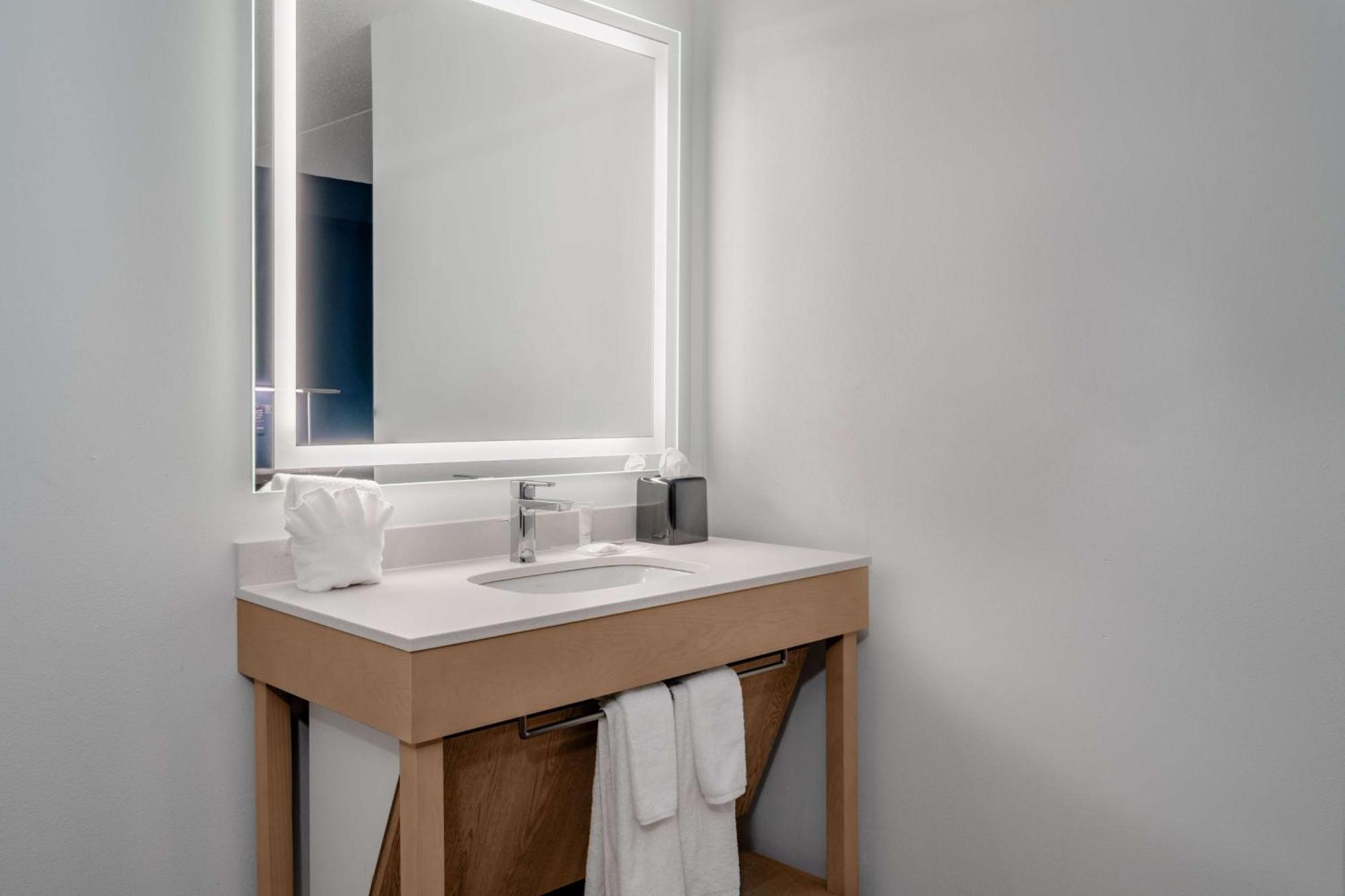 Hyatt Place Mystic Eksteriør billede