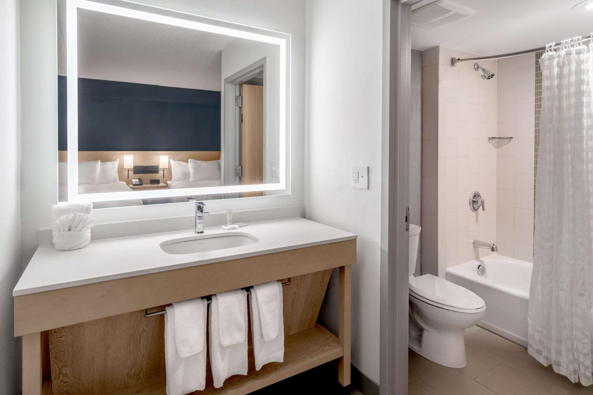 Hyatt Place Mystic Eksteriør billede